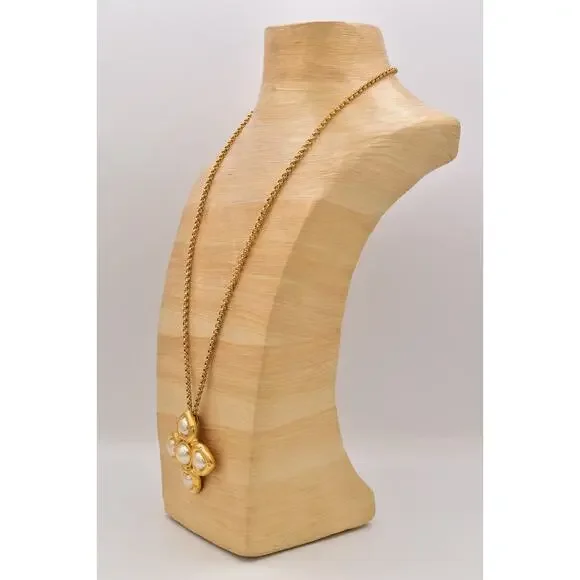 Givenchy Vintage Heart Pearl Necklace Pearl Brushed Gold Signed 80s 1980s BinBN - Picture 8 of 12